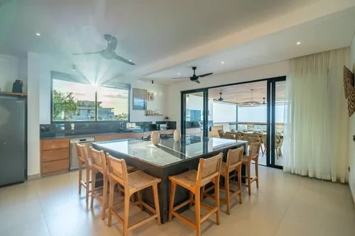 Villa in Uluwatu, Bali, Indonesia — 4 bedrooms — photo 7