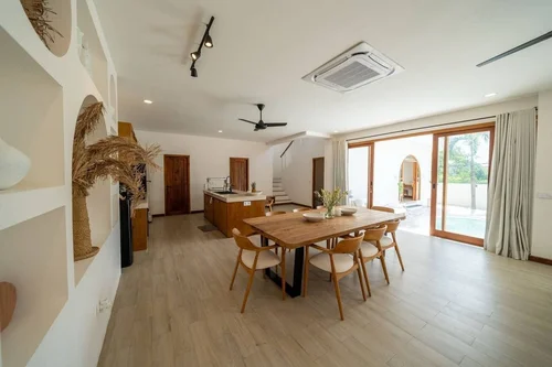 Villa in Canggu, Bali, Indonesia — 4 bedrooms — photo 2