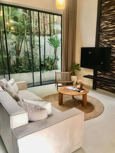 Property in Canggu, Bali, Indonesia — 1 bedroom — photo 2