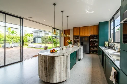 Villa in Canggu, Bali, Indonesia — 5 bedrooms — photo 5