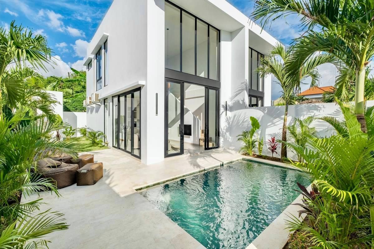 Villa in Canggu, Bali, Indonesia — 2 bedrooms — photo 1