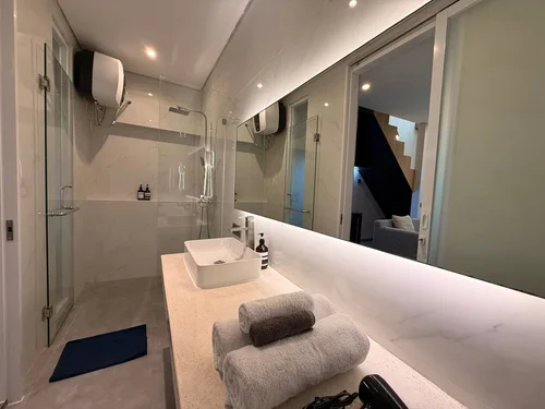 Room in Canggu, Bali, Indonesia — 1 bedroom — photo 3