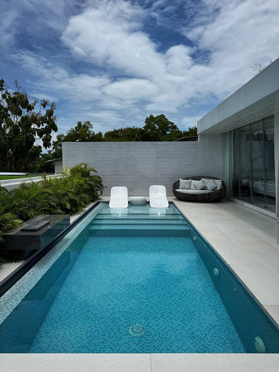 Villa in Uluwatu, Bali, Indonesia — 1 bedroom — photo 1