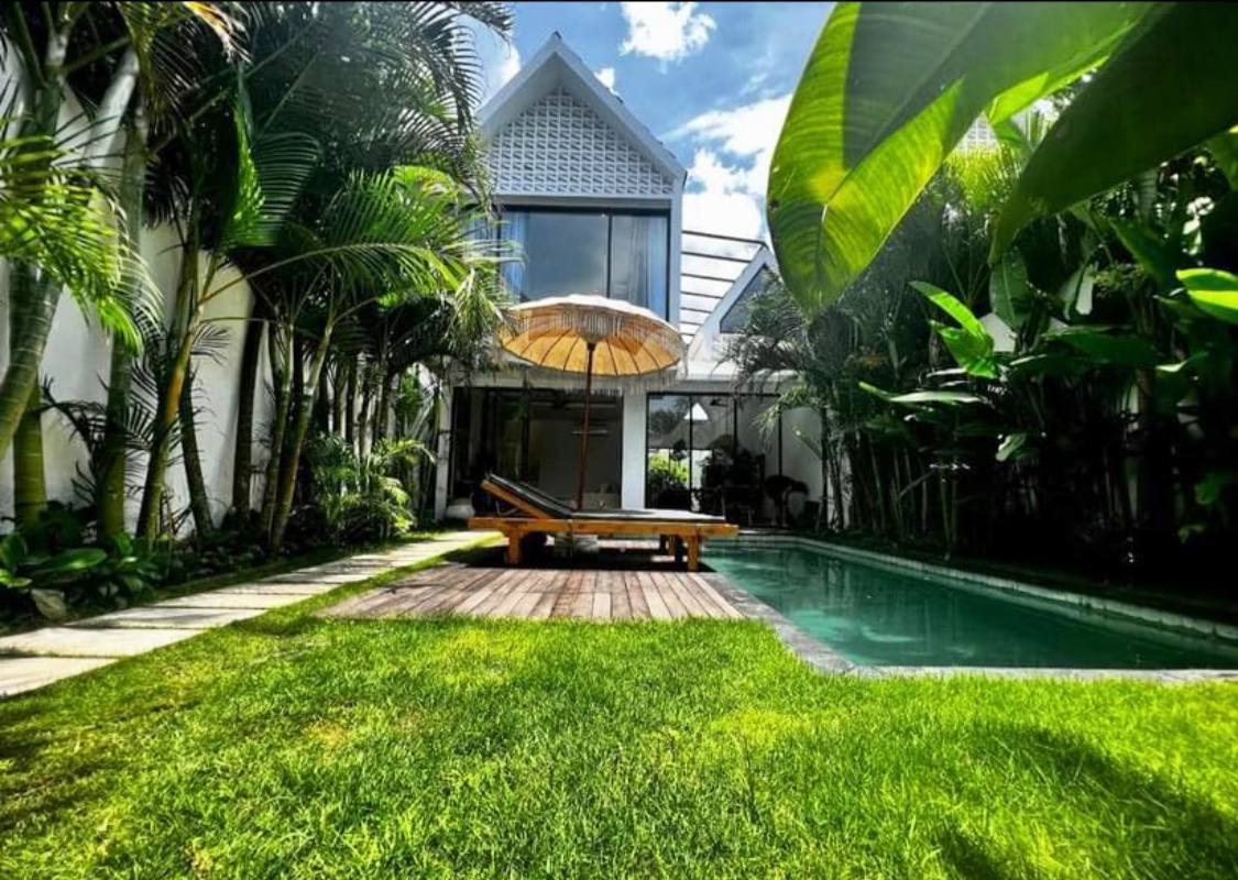 Villa in Canggu, Bali, Indonesia — 3 bedrooms — photo 1