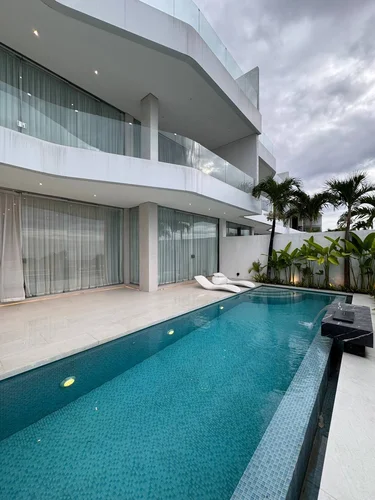 Villa in Ungasan, Bali, Indonesia — 3 bedrooms — photo 2