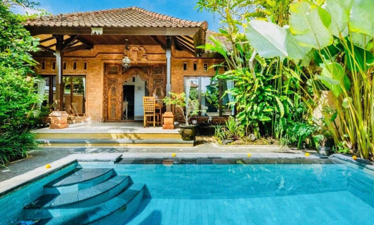 Villa in Ubud, Bali, Indonesia — 2 bedrooms — photo 1