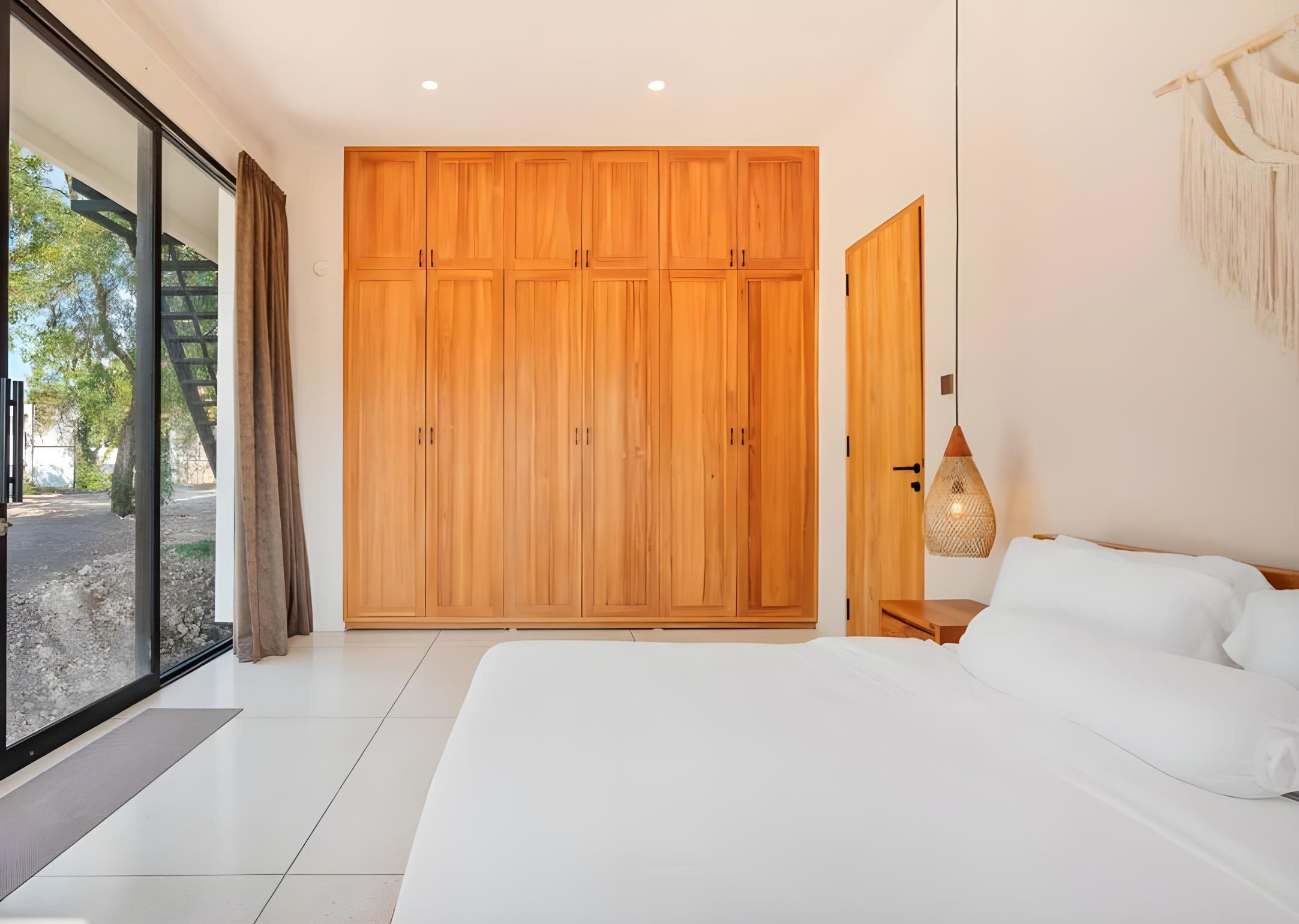 Villa in Uluwatu, Bali, Indonesia — 4 bedrooms — photo 1