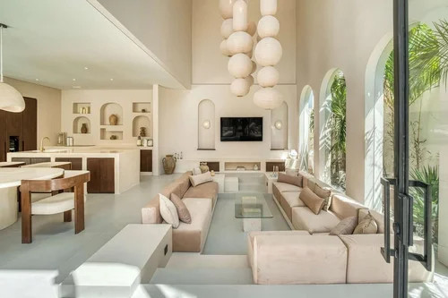 Villa in Uluwatu, Bali, Indonesia — 3 bedrooms — photo 2