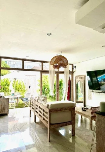 Villa in Kerobokan, Bali, Indonesia — 2 bedrooms — photo 4