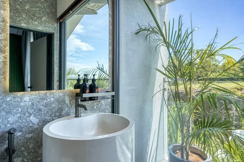 Villa in Uluwatu, Bali, Indonesia — 2 bedrooms — photo 8