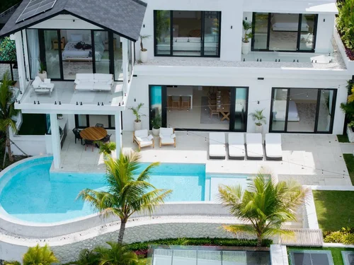 Villa in Uluwatu, Bali, Indonesia — 4 bedrooms — photo 1