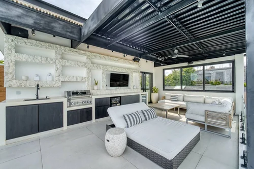 Villa in Uluwatu, Bali, Indonesia — 4 bedrooms — photo 7