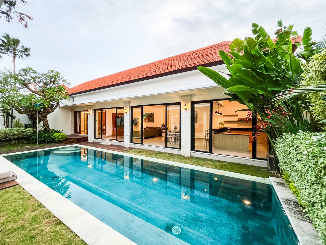 Villa in Canggu, Bali, Indonesia — 3 bedrooms — photo 1