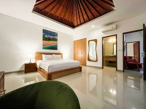 Villa in Canggu, Bali, Indonesia — 3 bedrooms — photo 4