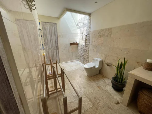 Room in Ubud, Bali, Indonesia — 1 bedroom — photo 2