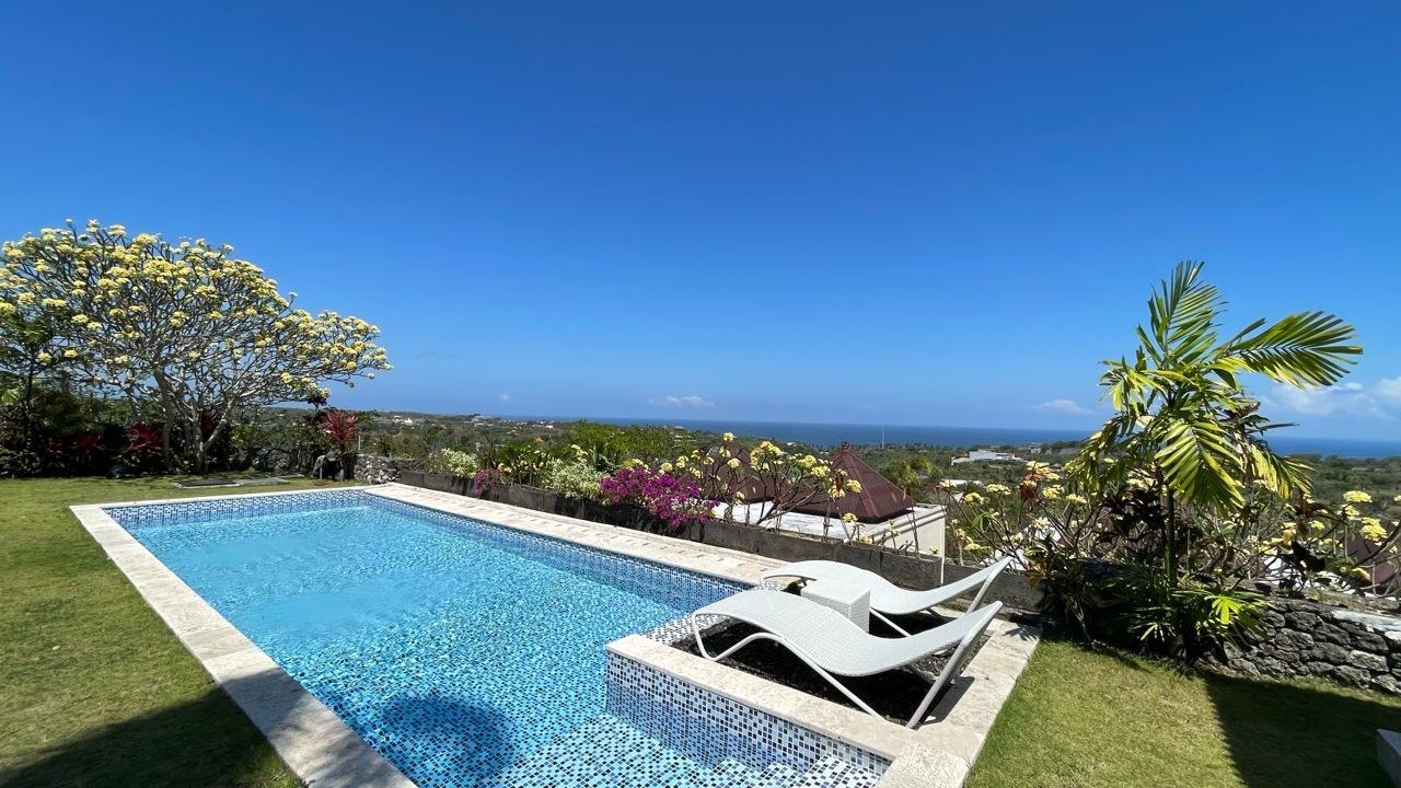 Villa in Ungasan, Bali, Indonesia — 3 bedrooms — photo 1