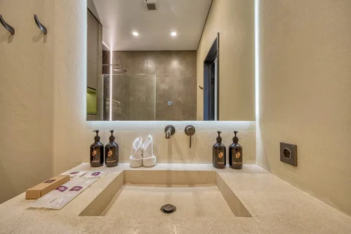 Apartment in Canggu, Bali, Indonesia — 1 bedroom — photo 5