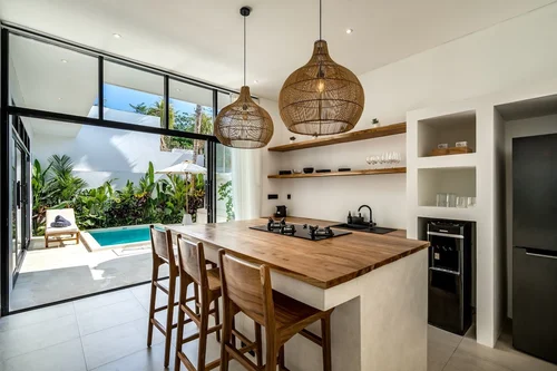 Villa in Uluwatu, Bali, Indonesia — 1 bedroom — photo 4