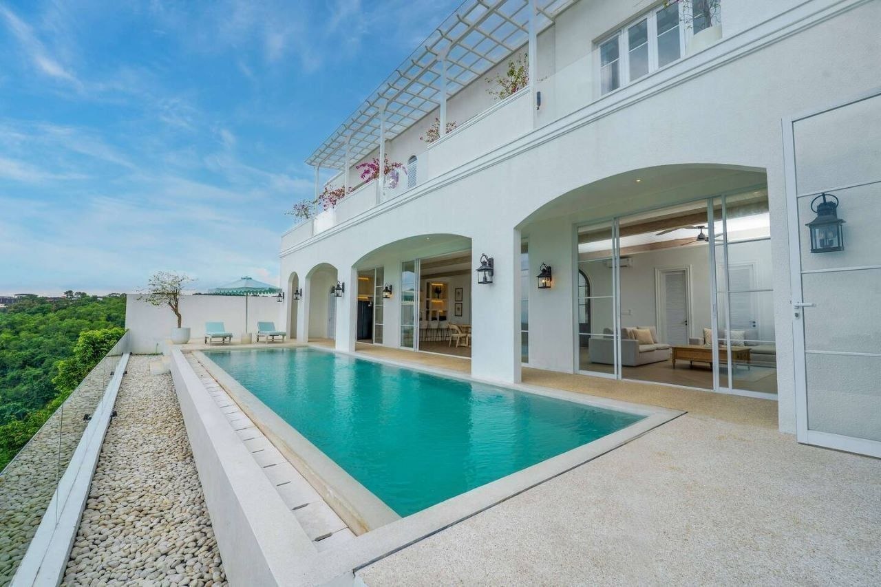 Villa in Ungasan, Bali, Indonesia — 4 bedrooms — photo 1