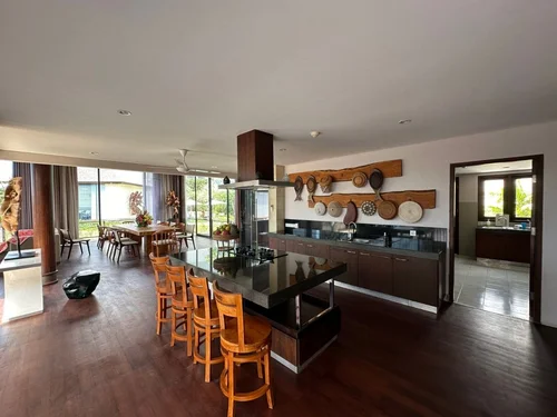 Villa in Uluwatu, Bali, Indonesia — 3 bedrooms — photo 2