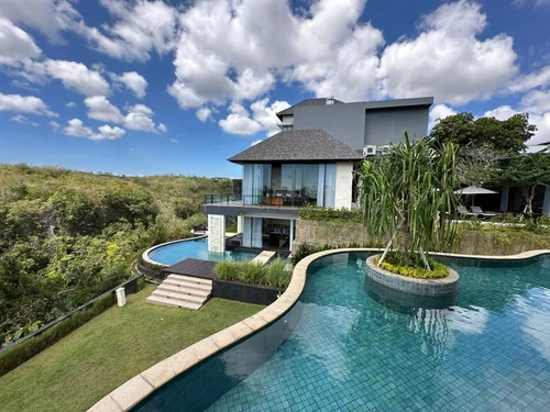 Villa in Uluwatu, Bali, Indonesia — 3 bedrooms — photo 8
