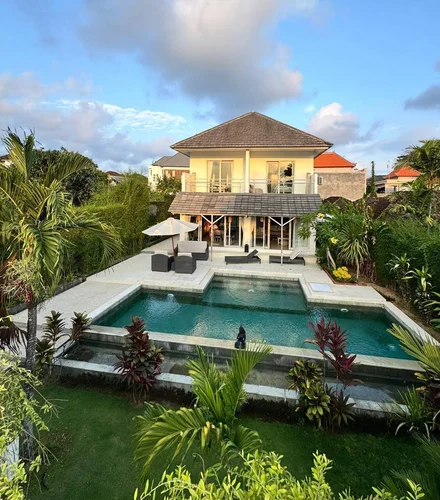 Villa in Umalas, Bali, Indonesia — 4 bedrooms — photo 1