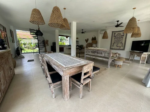 Villa in Umalas, Bali, Indonesia — 4 bedrooms — photo 4