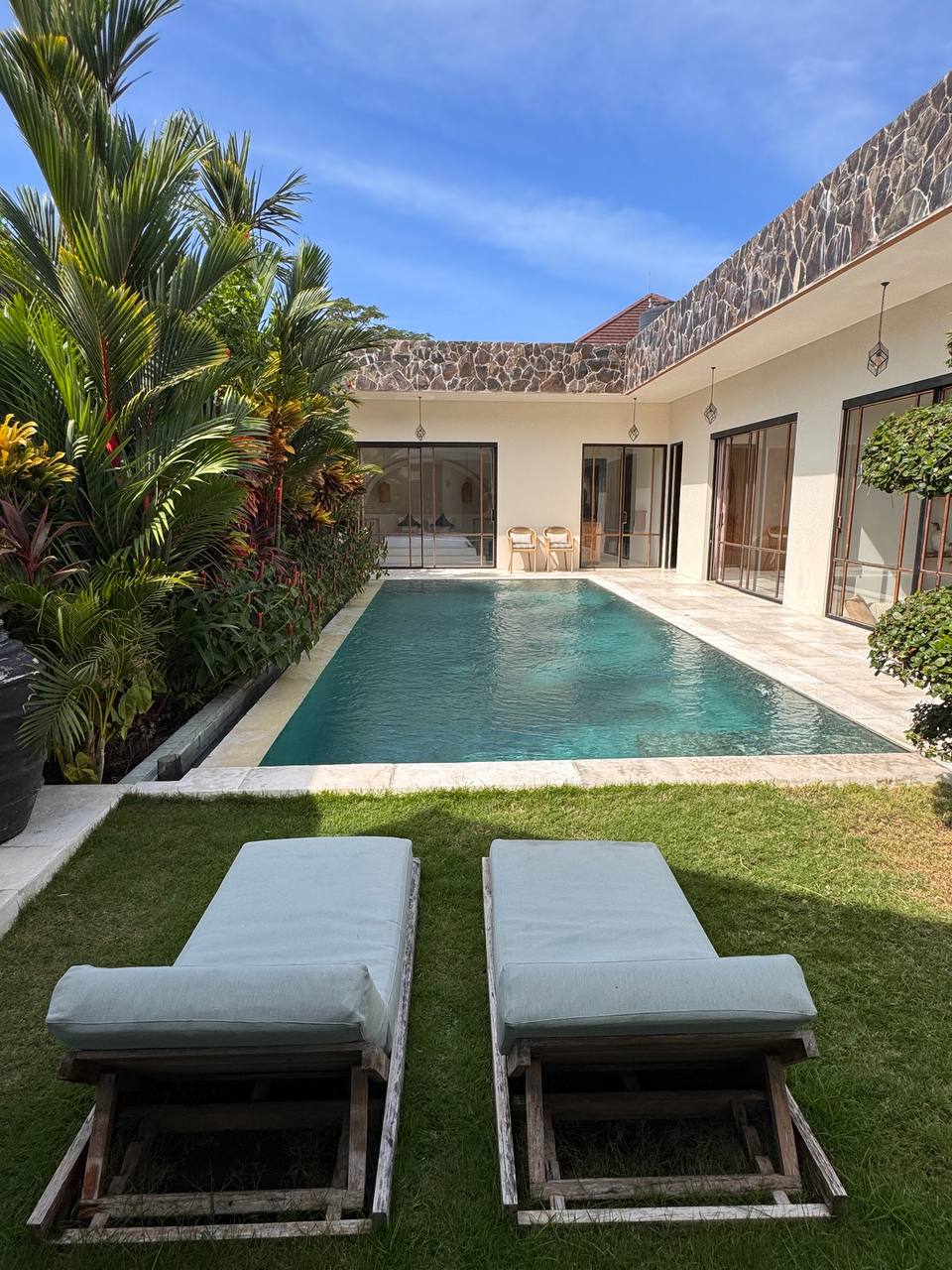 Villa in Umalas, Bali, Indonesia — 3 bedrooms — photo 1