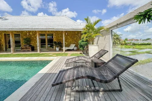 Villa in Seminyak, Bali, Indonesia — 4 bedrooms
