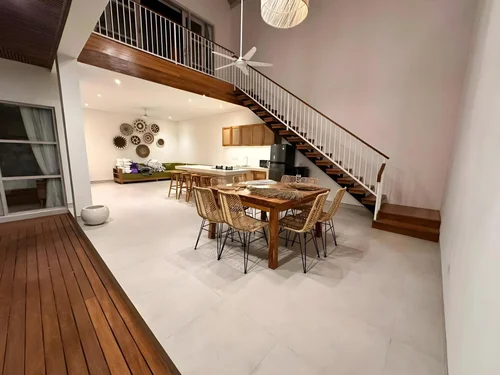 Villa in Kerobokan, Bali, Indonesia — 3 bedrooms — photo 2