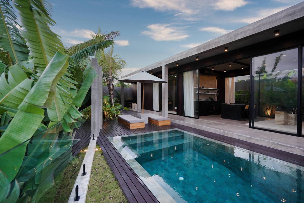 Villa in Canggu, Bali, Indonesia — 1 bedroom — photo 1