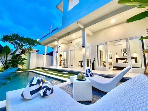 Villa in Canggu, Bali, Indonesia — 2 bedrooms — photo 1
