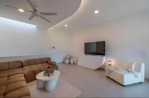 Villa in Canggu, Bali, Indonesia — 4 bedrooms — photo 2