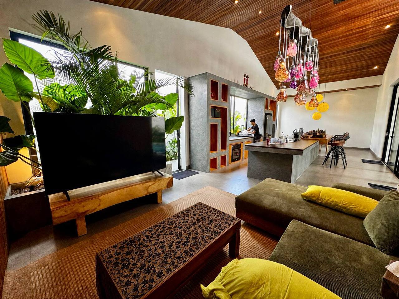 Villa in Ubud, Bali, Indonesia — 6 bedrooms — photo 1