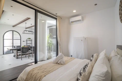 Villa in Canggu, Bali, Indonesia — 3 bedrooms — photo 9