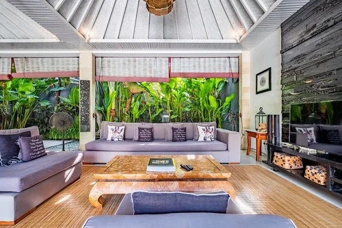 Villa in Seminyak, Bali, Indonesia — 3 bedrooms — photo 3