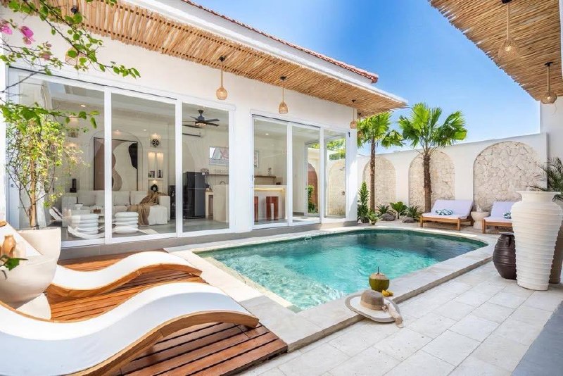 Villa in Canggu, Bali, Indonesia — 2 bedrooms — photo 1