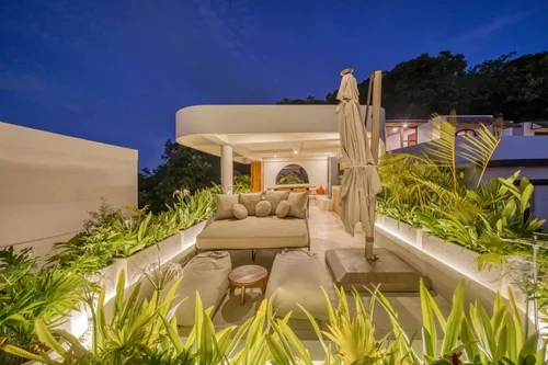 Villa in Uluwatu, Bali, Indonesia — 3 bedrooms — photo 2