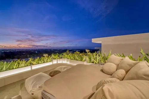 Villa in Uluwatu, Bali, Indonesia — 3 bedrooms — photo 3