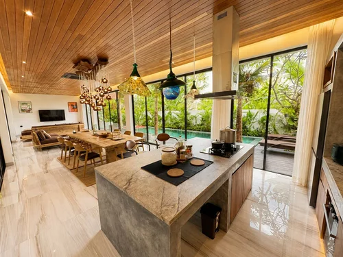 Villa in Ubud, Bali, Indonesia — 4 bedrooms — photo 2