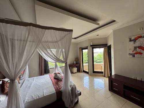 Villa in Gianyar, Bali, Indonesia — 4 bedrooms — photo 4