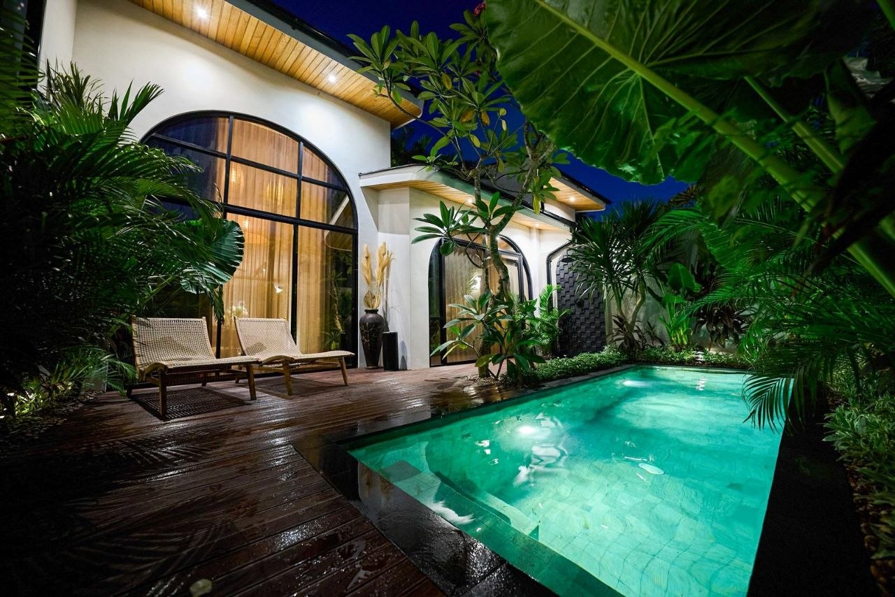 Villa in Canggu, Bali, Indonesia — 2 bedrooms — photo 1