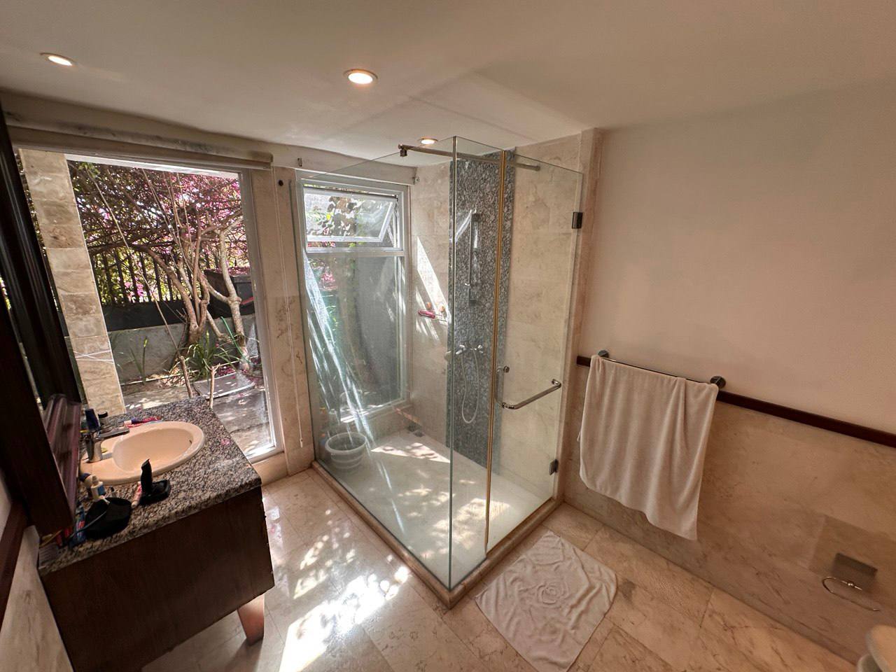 Room in Ungasan, Bali, Indonesia — 1 bedroom — photo 1