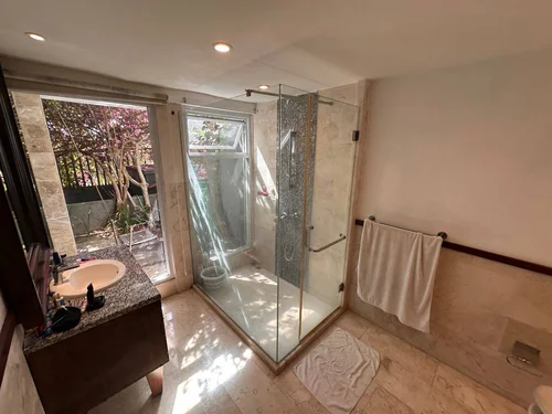 Room in Ungasan, Bali, Indonesia — 1 bedroom — photo 1