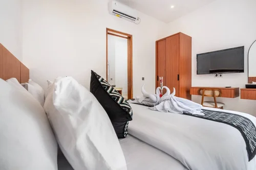 Villa in Seminyak, Bali, Indonesia — 2 bedrooms — photo 3