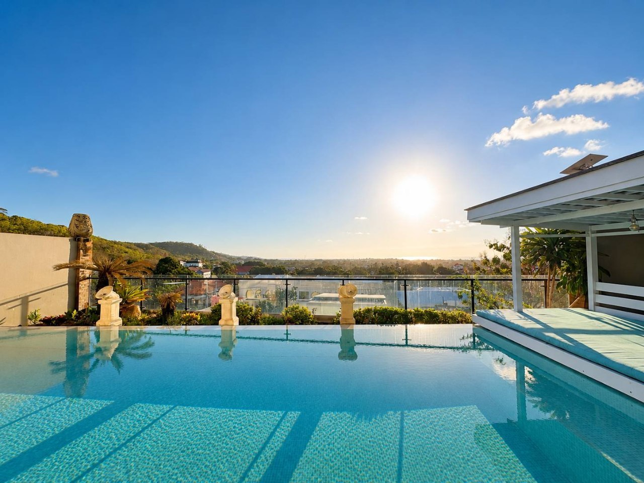 Villa in Uluwatu, Bali, Indonesia — 4 bedrooms — photo 1