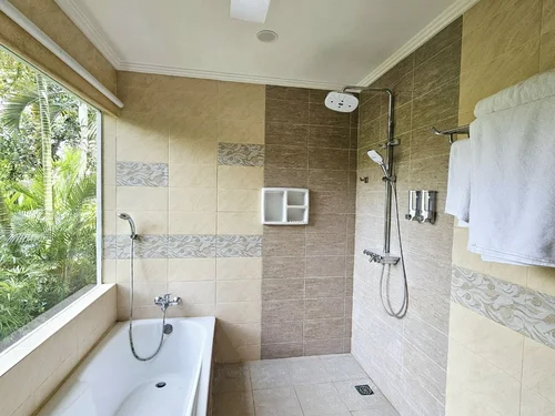 Villa, Bali, Indonesia — 3 bedrooms — photo 4