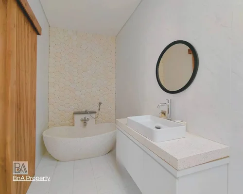 Villa in Seminyak, Bali, Indonesia — 2 bedrooms — photo 4