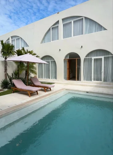 Villa in Uluwatu, Bali, Indonesia — 3 bedrooms — photo 1