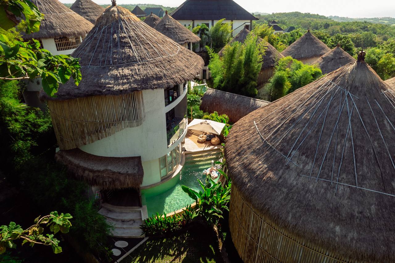 Villa in Ungasan, Bali, Indonesia — 2 bedrooms — photo 1